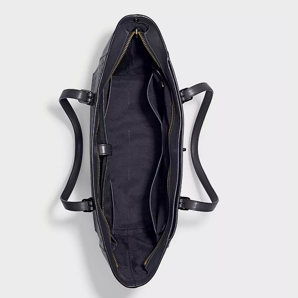 Turnlock Tote In Signature Leather 👜 - Picture 2 of 5